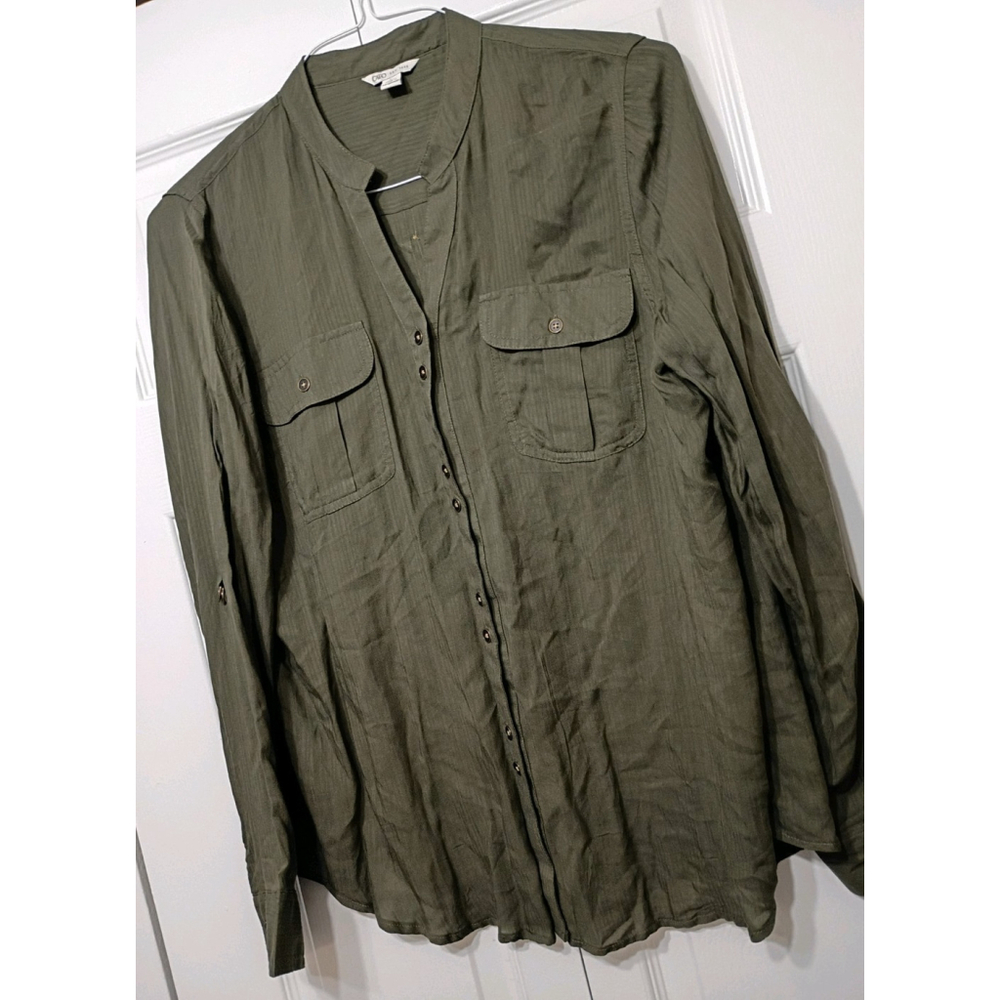Cato Shirt Women's Large Button Front Green Roll Tab Long Sleeves Pockets